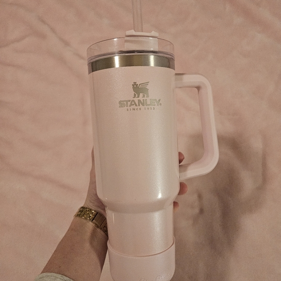 Sprakling BabyPink Stanley With Matching Bottom Cover - Picture 3 of 5